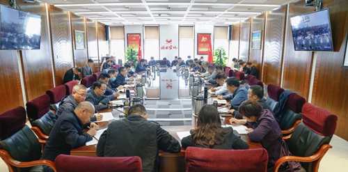 集團(tuán)效益分析會強調(diào)：再動員再鼓勁 努力交上圓滿答卷